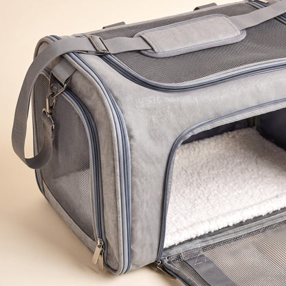 Soft-Sided Collapsible Pet Carrier, close-up detail