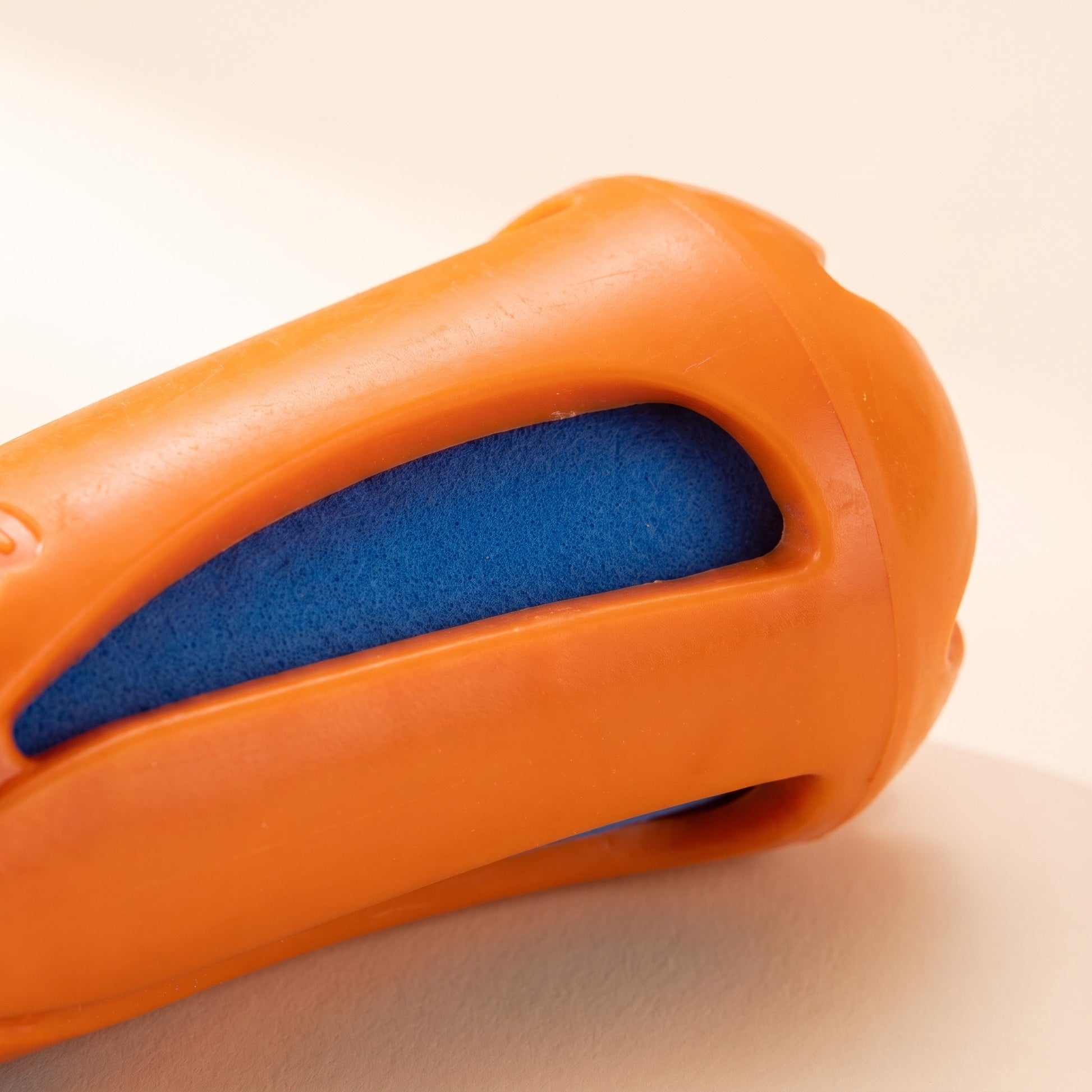 Floating Fetch Stick for Dogs, Teeth-Cleaning Groove, close-up detail