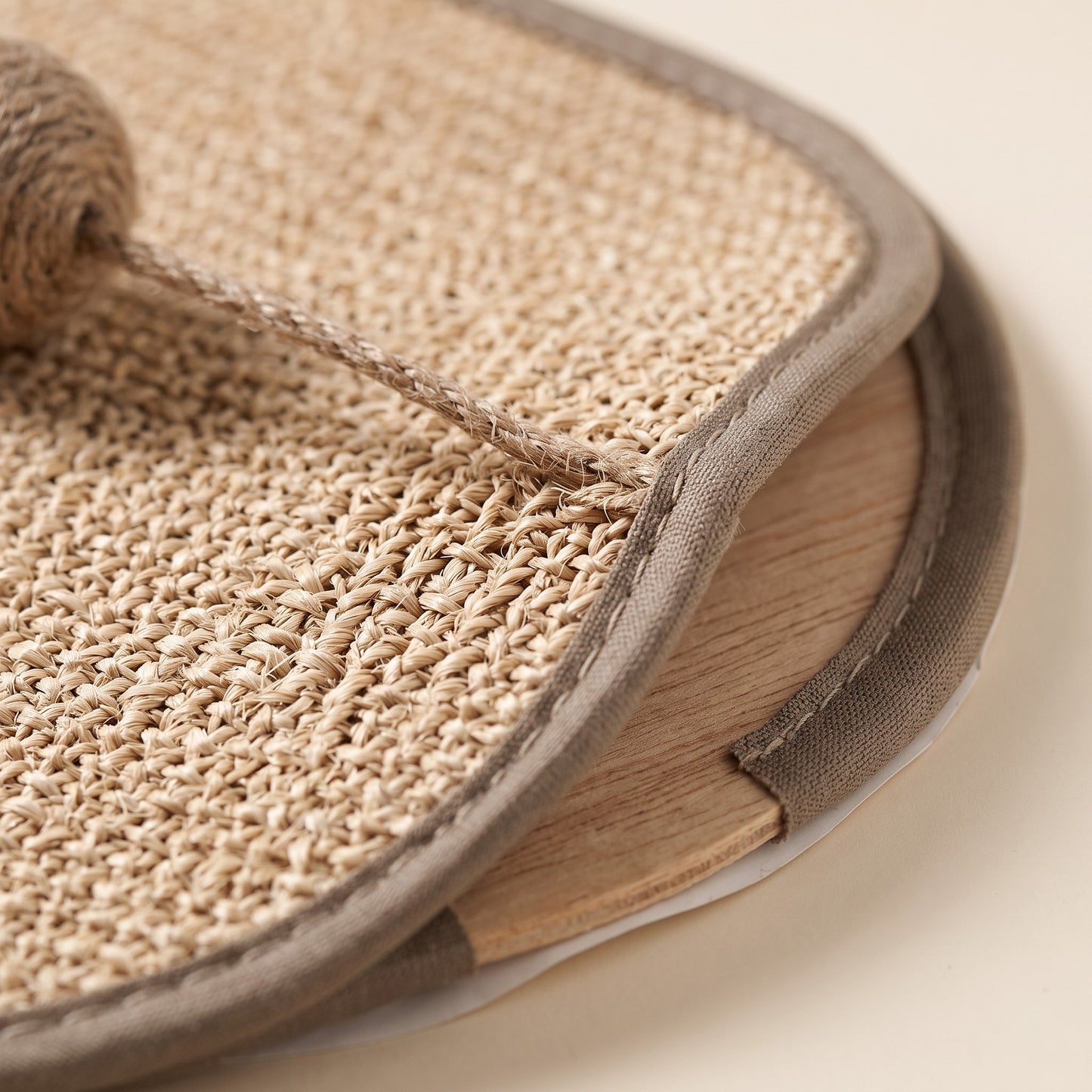 Sisal Wall Scratching Pad with Hanging Ball, close-up detail