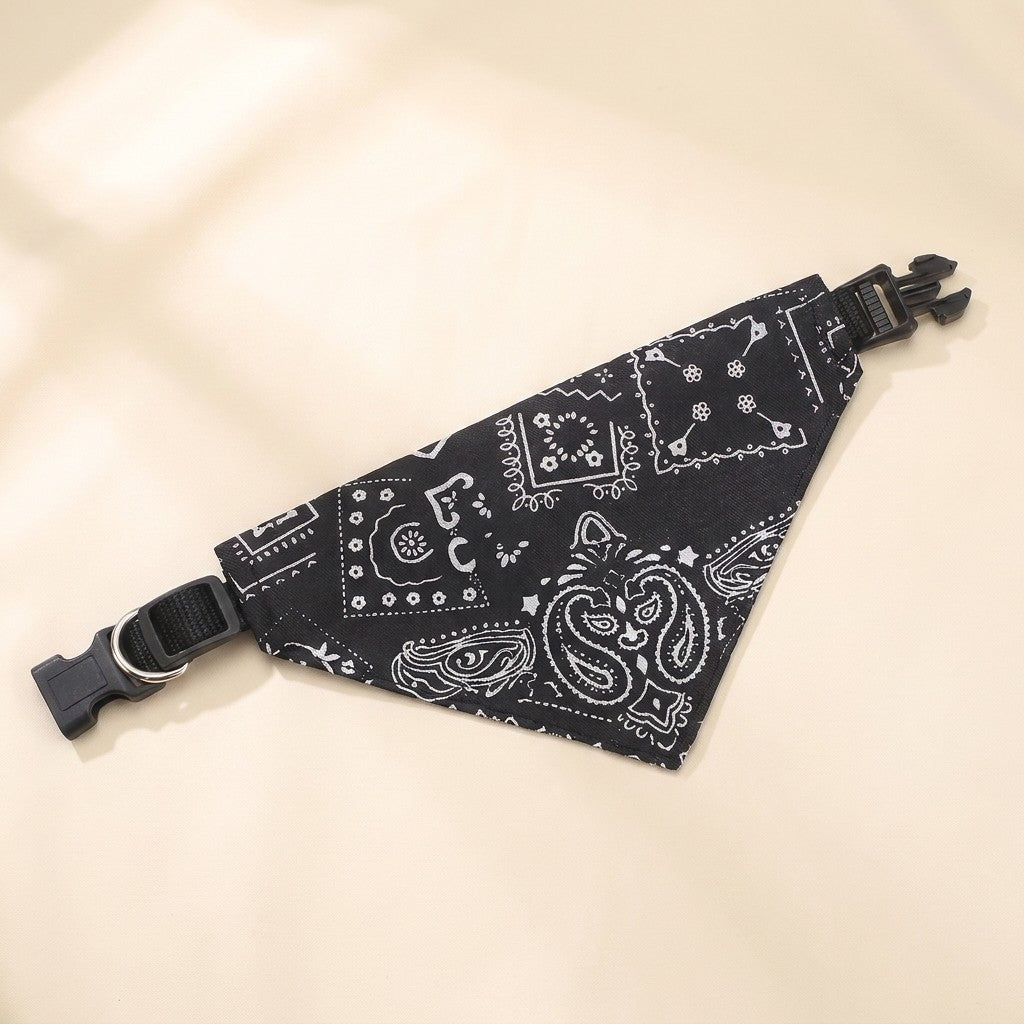 Adjustable Pet Bandana Collar in black