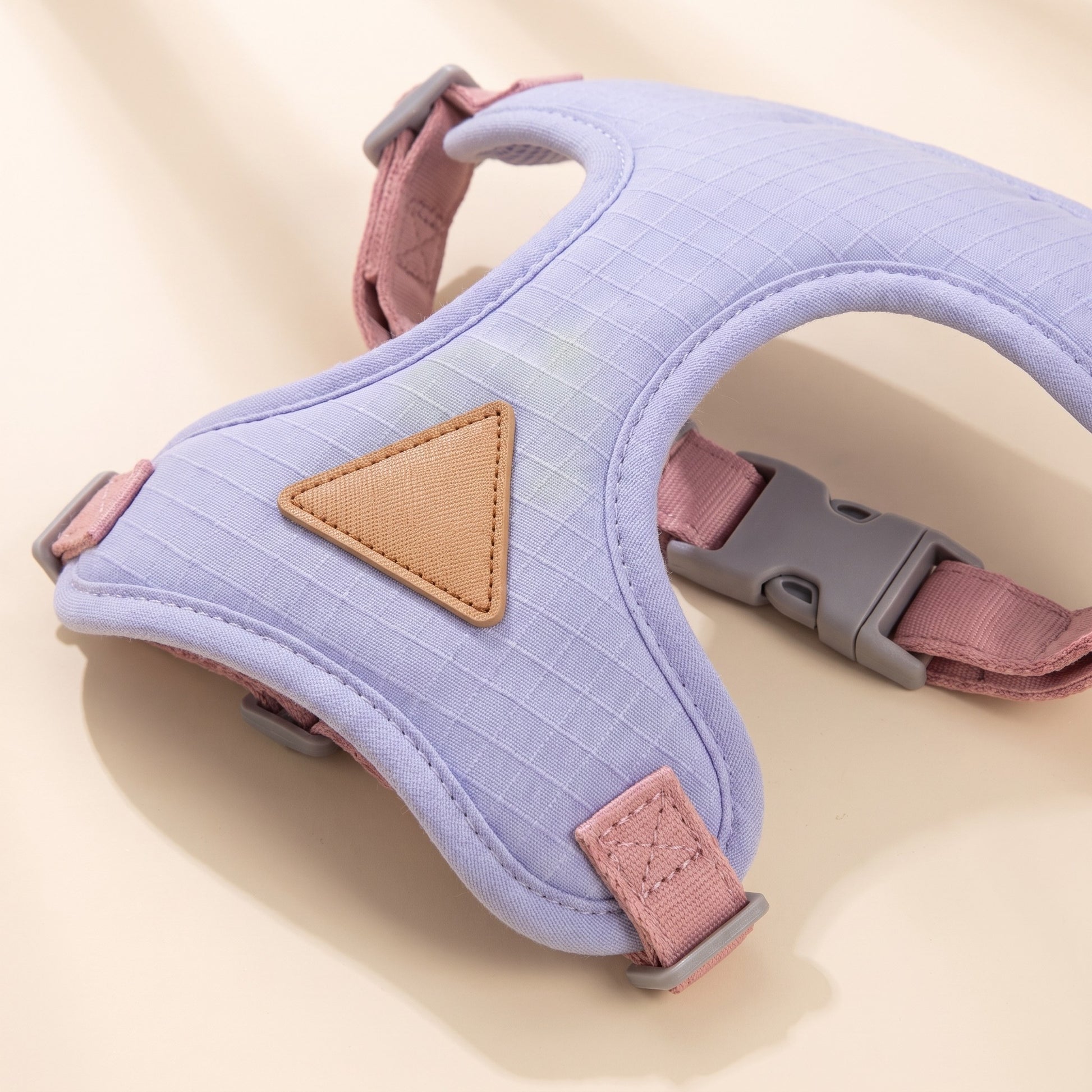 Adjustable Cat and Puppy Harness Set, close-up detail