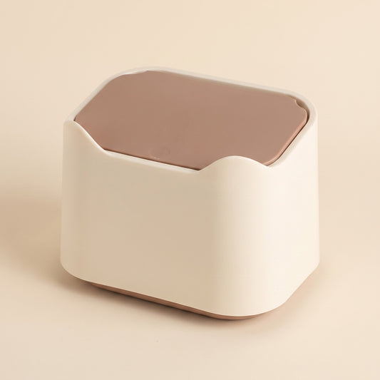 Enclosed Portable Litter Box with Lid