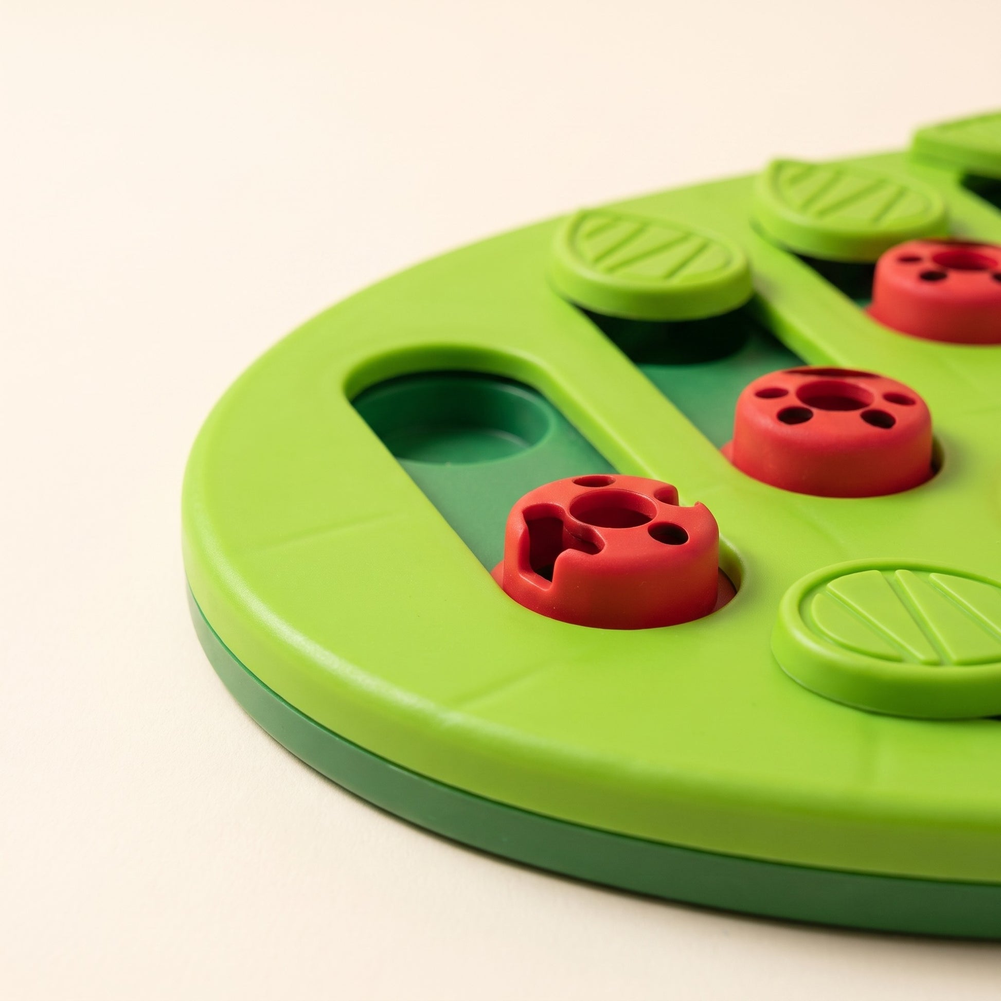 Cat Treat Puzzle Toy, Adjustable Difficulty, close-up detail