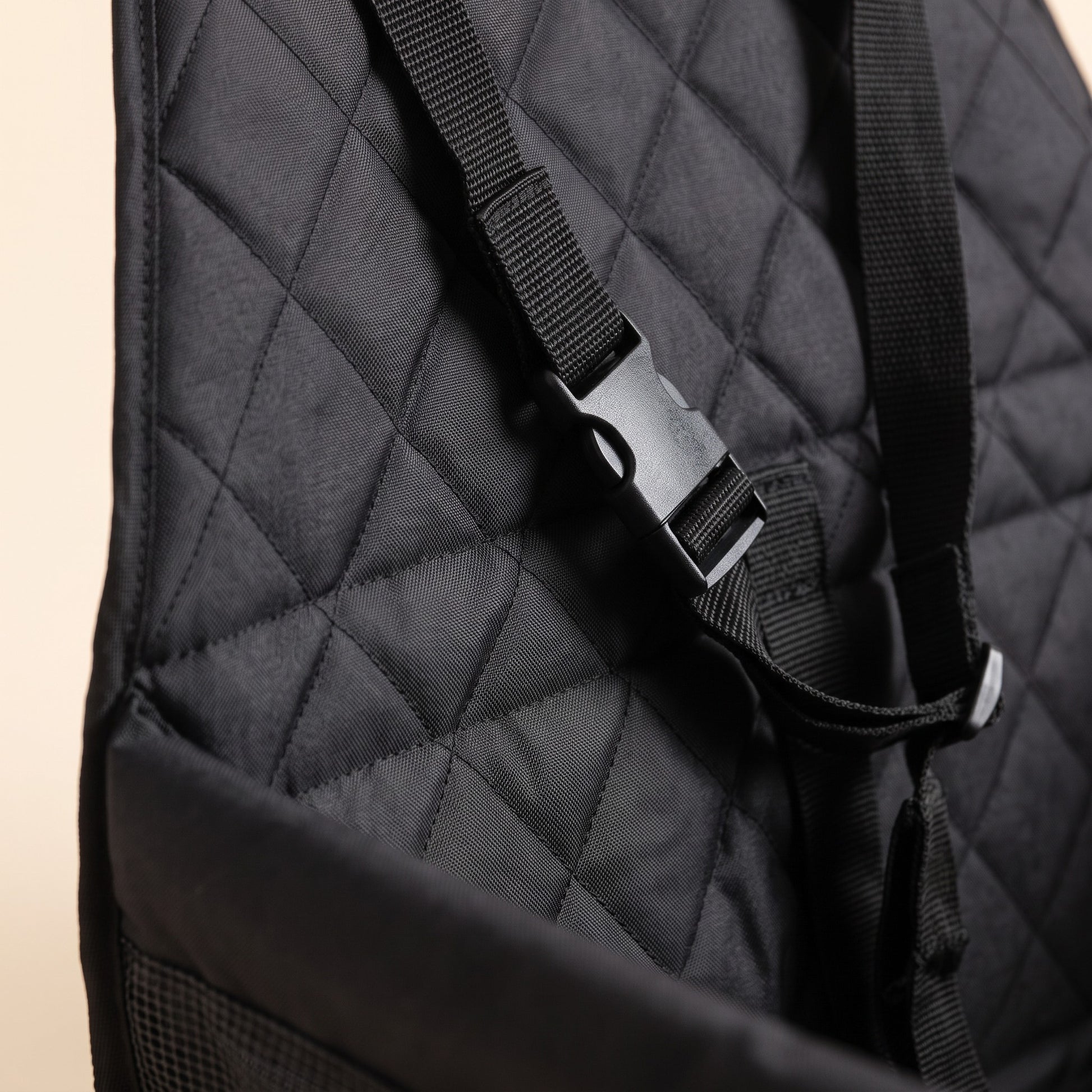 Quilted Booster Car Seat for Small Dogs, close-up detail