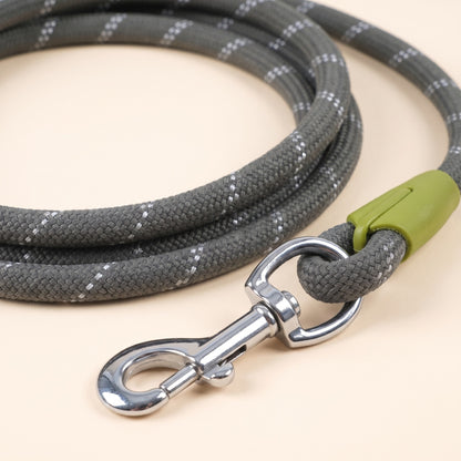 Reflective Rope Dog Leash with Alloy Hook, close-up detail