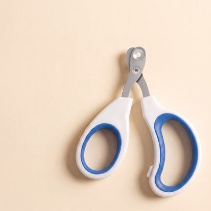 Circular-Hole Claw Scissors for Cats and Small Dogs - blue