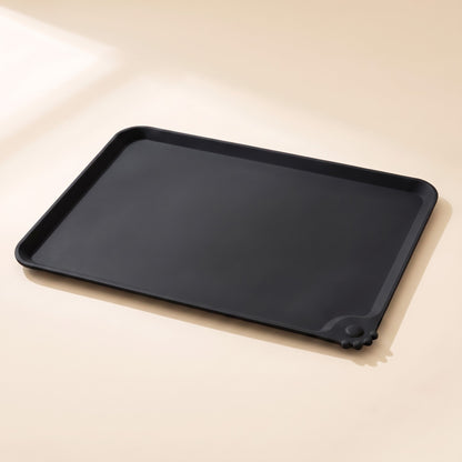 Silicone Feeding Mat with Raised Edge - black
