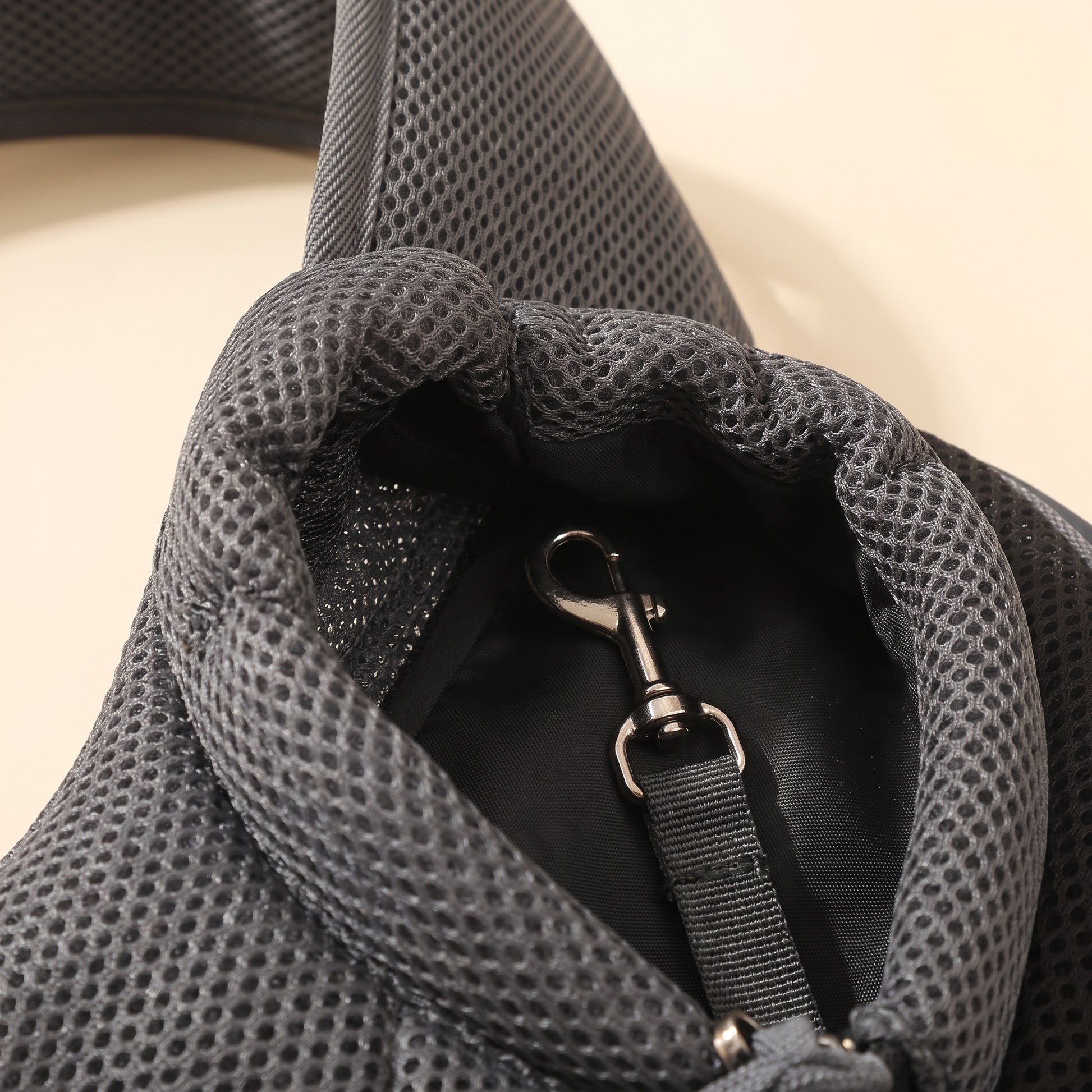 Mesh Sling Carrier with Safety Hook, close-up detail