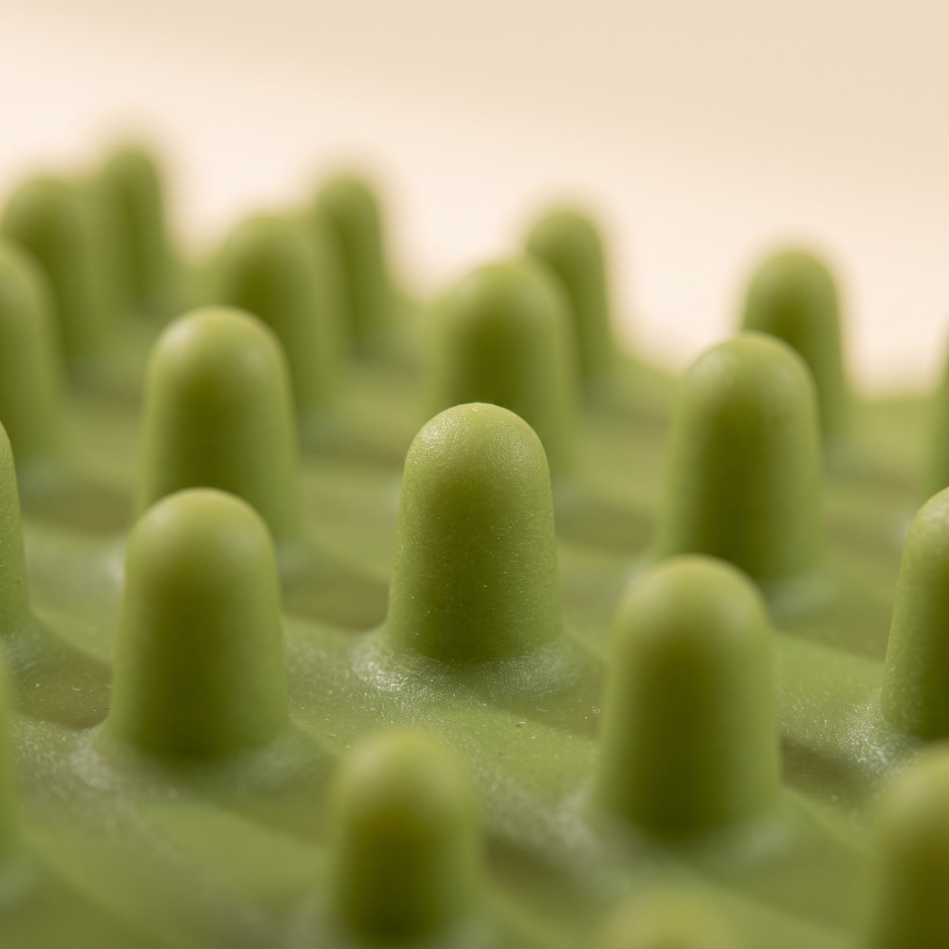 Corner Massage Comb for Cats, close-up detail
