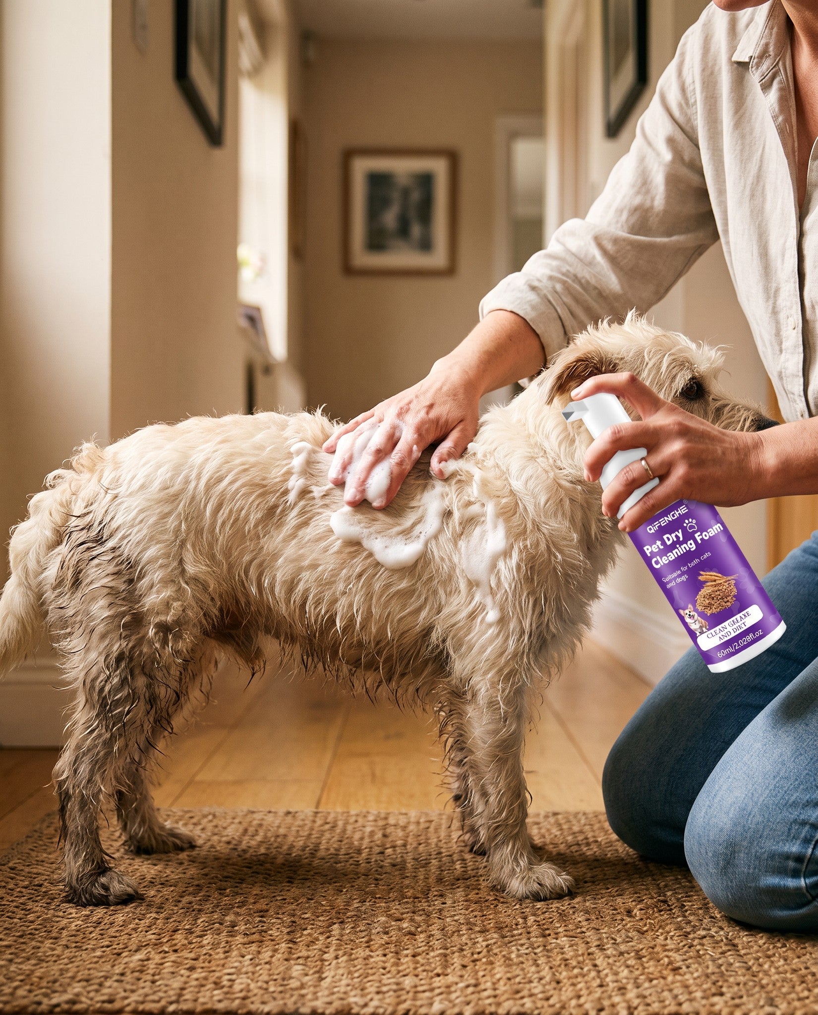 Waterless Dry Cleaning Foam for Pets, 60ml, in use at home