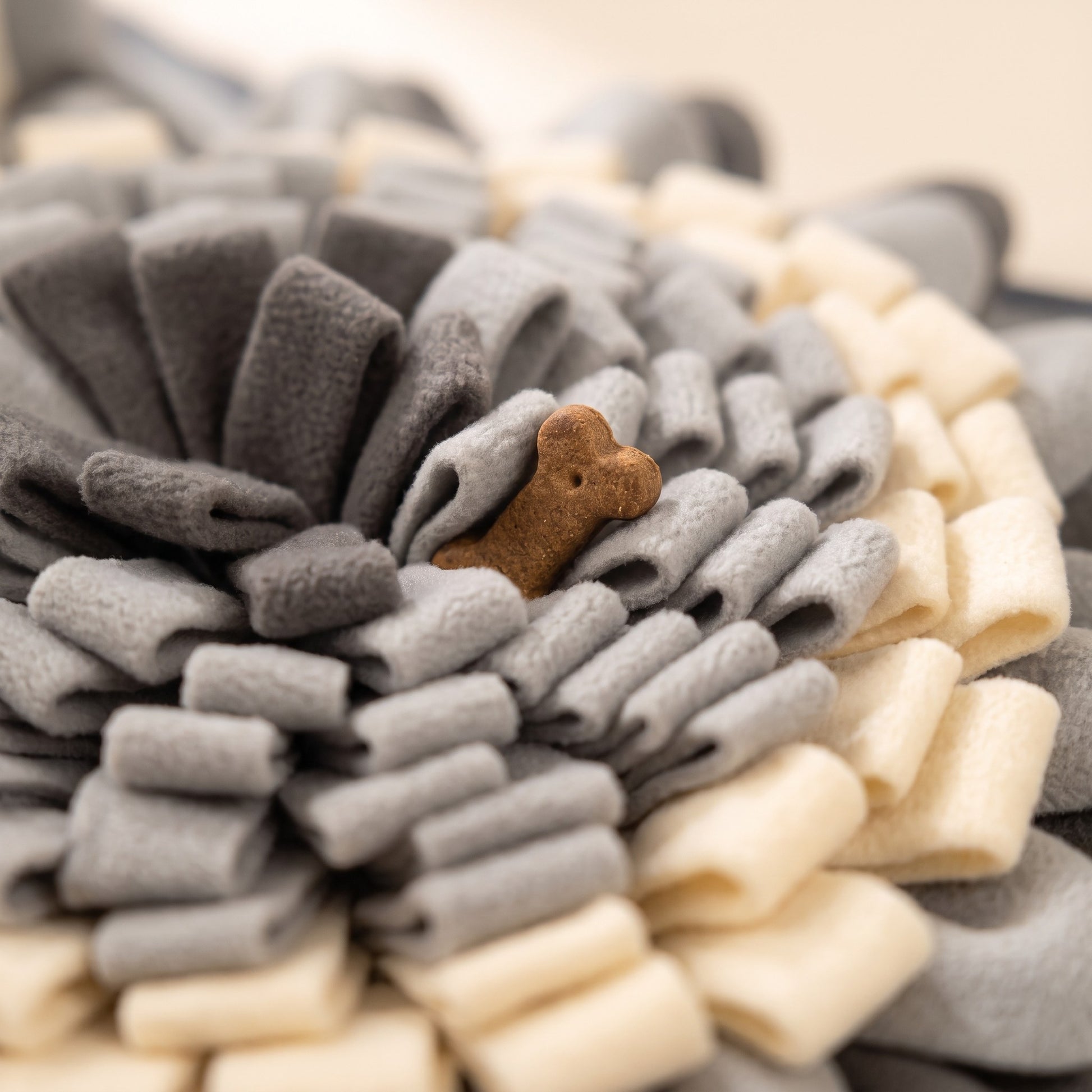 Paw-Shaped Snuffle Mat with Squeaker, close-up detail