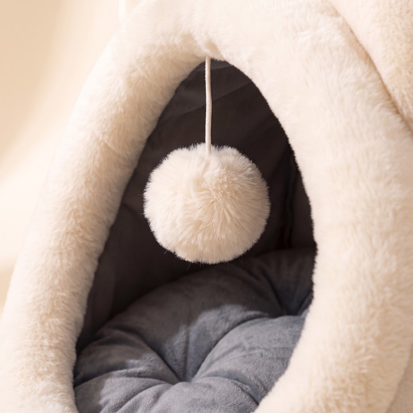 Cat-Face Tent Cave Bed, close-up detail