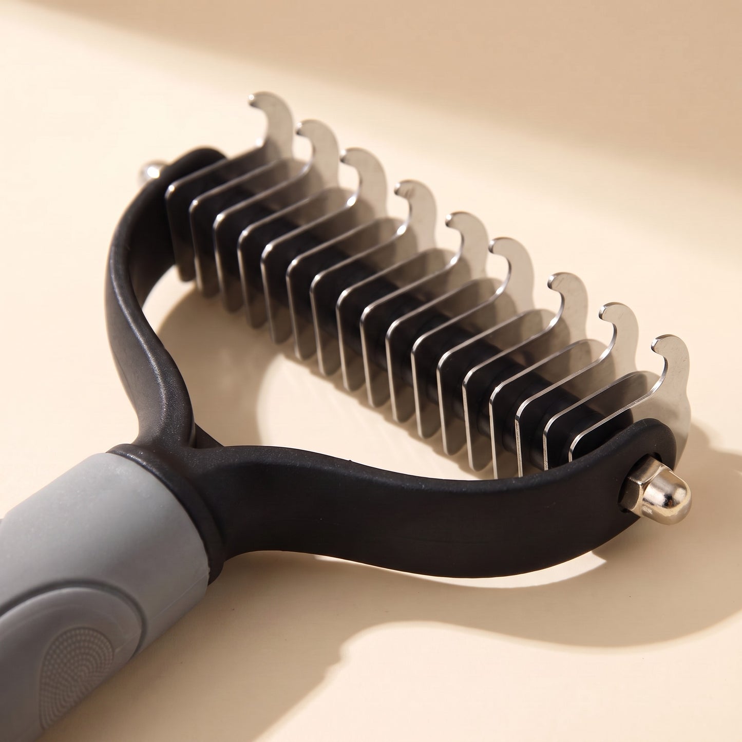 Extra-Wide Dual-Sided Dematting Brush - grey