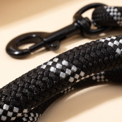 Reflective Rope Leash with Padded Handle, close-up detail