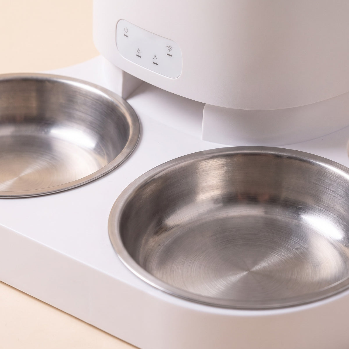 Smart WiFi Feeder, 4L, WiFi Double Bowl, close-up detail