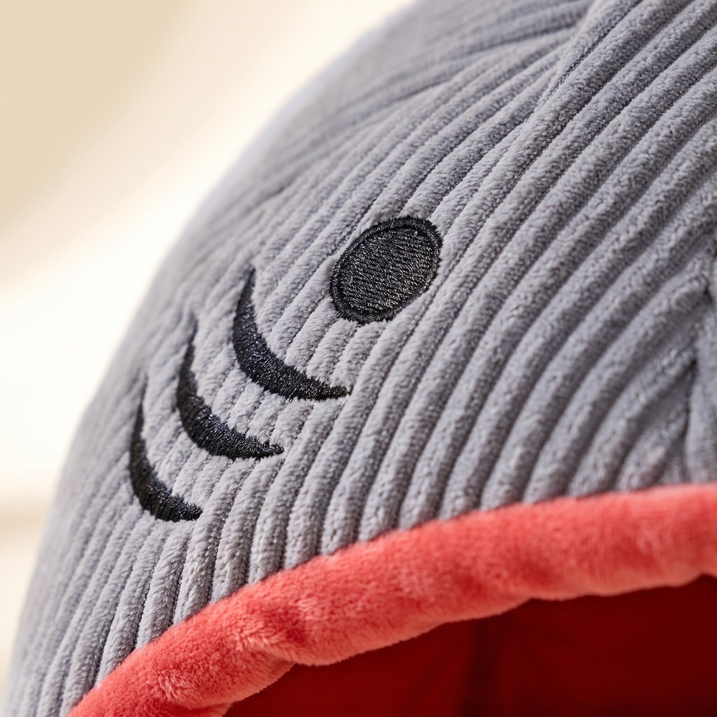 Shark Hooded Cave Bed for Cats, close-up detail