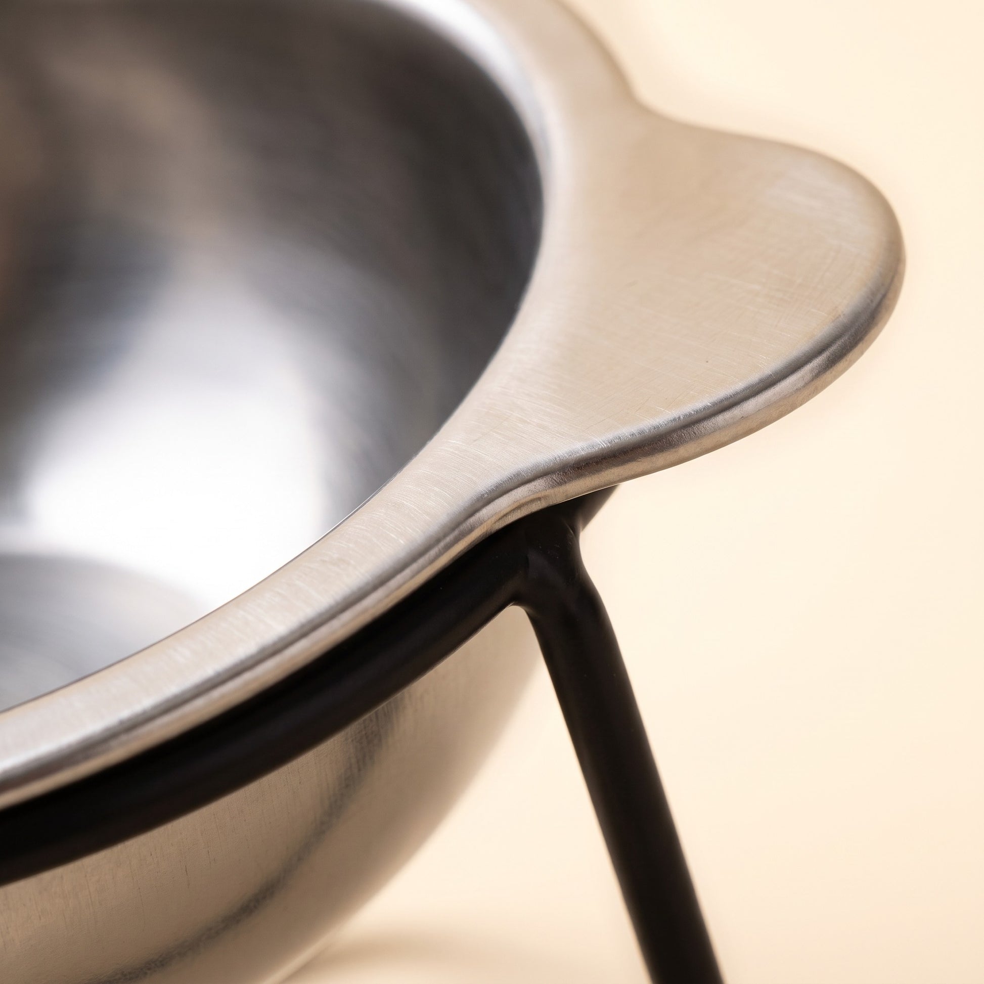 Raised 15 Degree Stainless Steel Cat Bowl, close-up detail