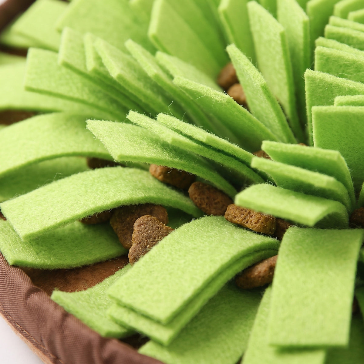 Flower Snuffle Mat, close-up of the felt strips
