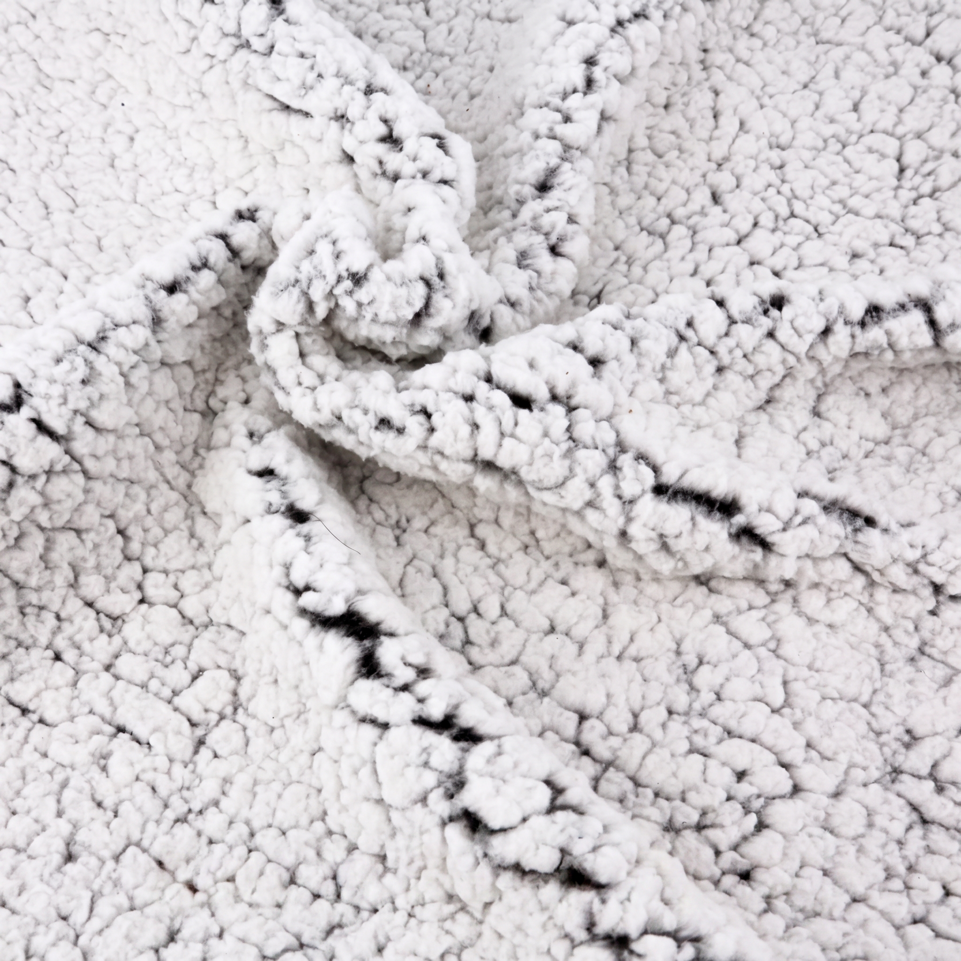 Self-Warming Thermal Pet Mat, close-up detail