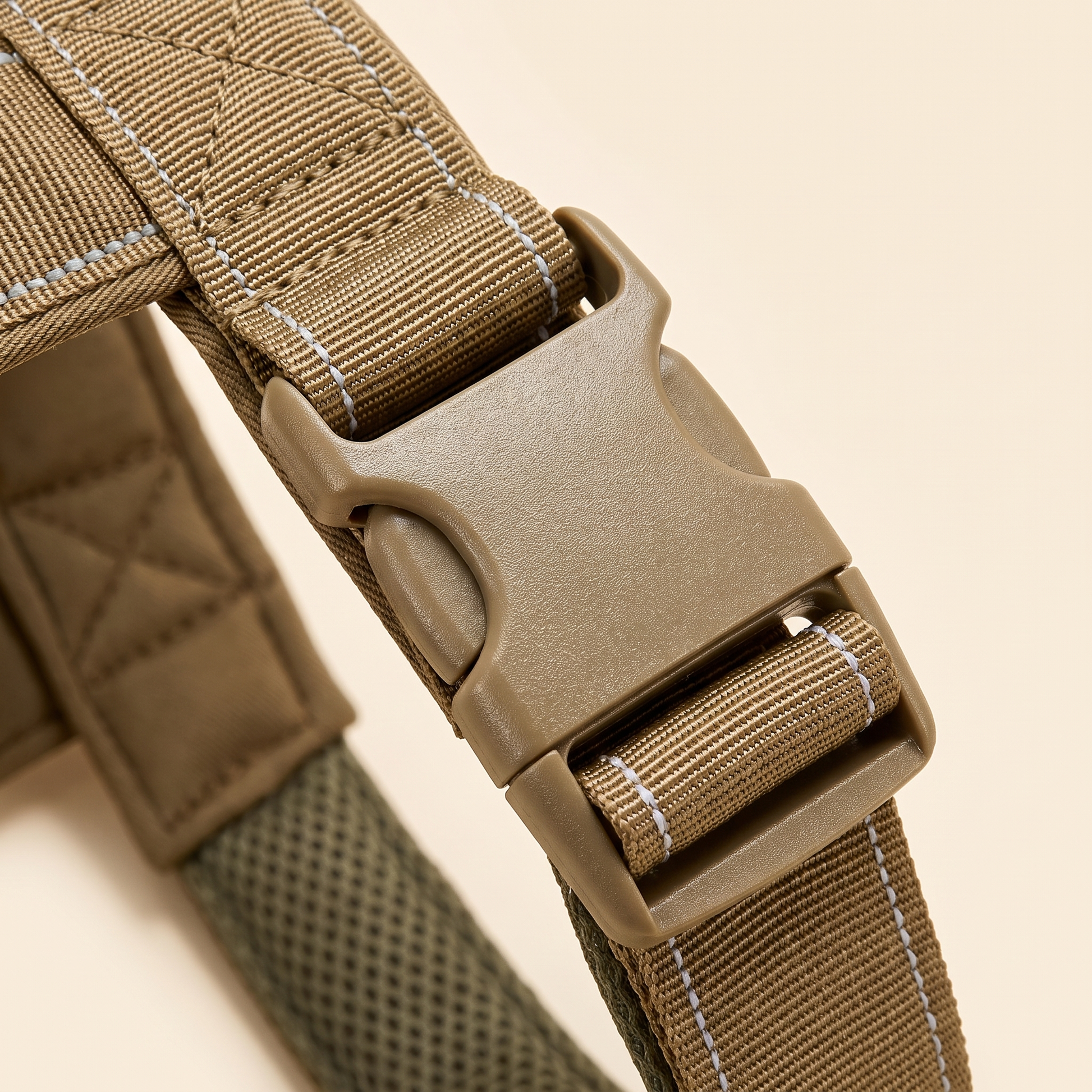 No-Pull Padded Vest Harness, close-up detail