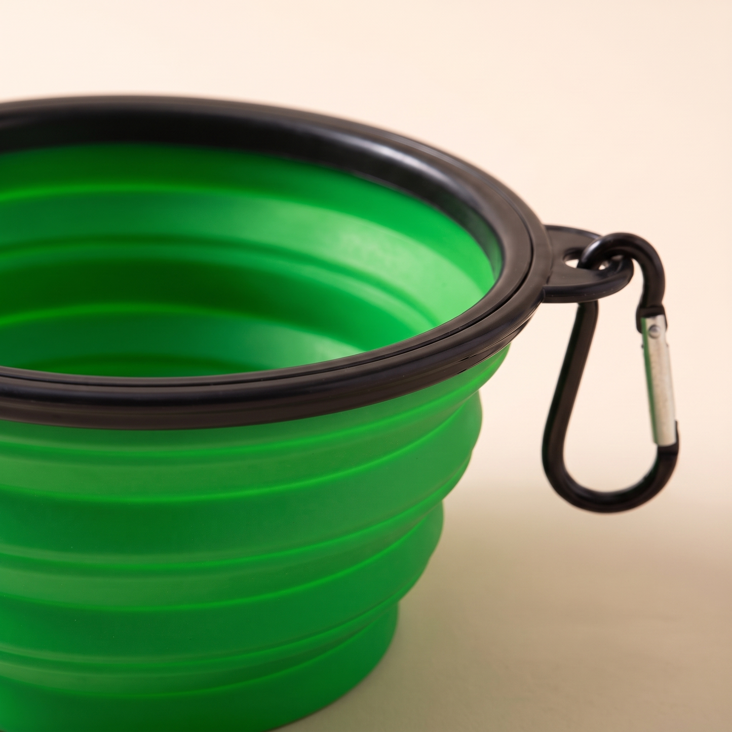 Collapsible Silicone Travel Bowl, close-up detail