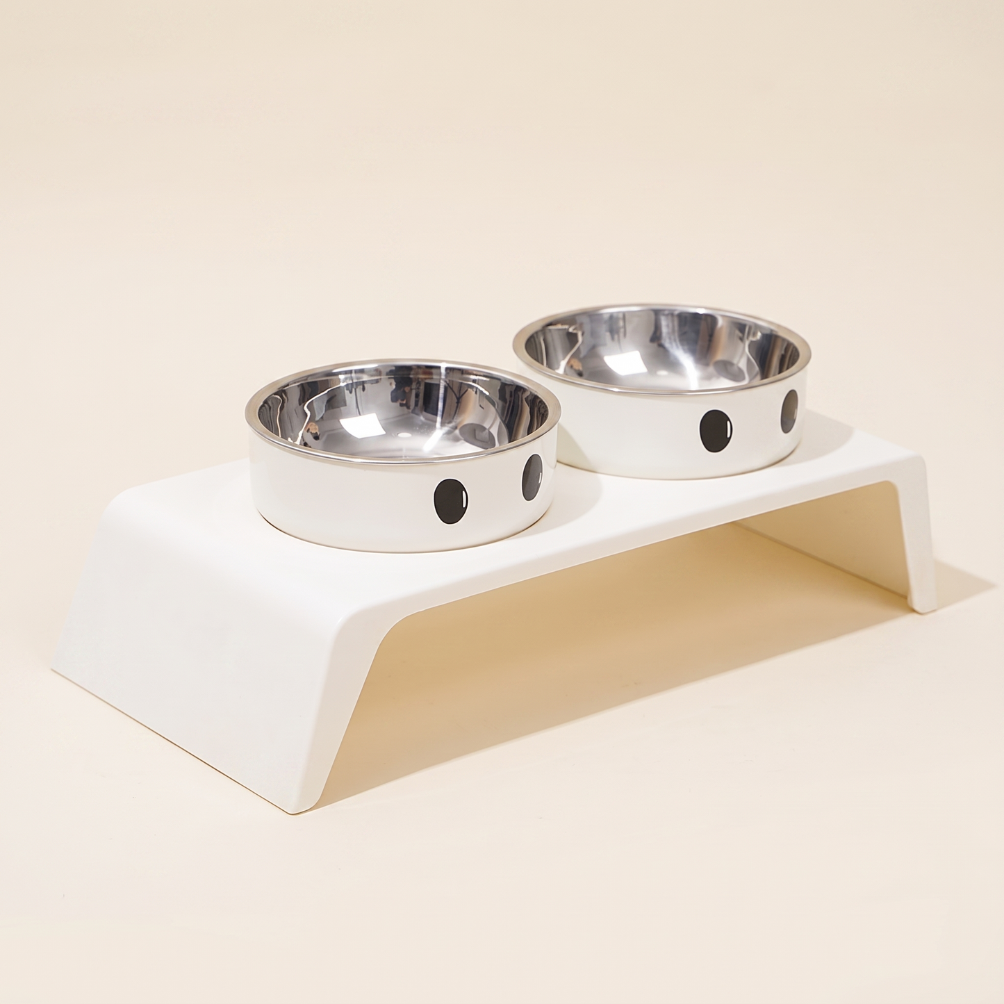 Low Elevated Double Bowl Feeder in Big Eyes, With Steel Bowls