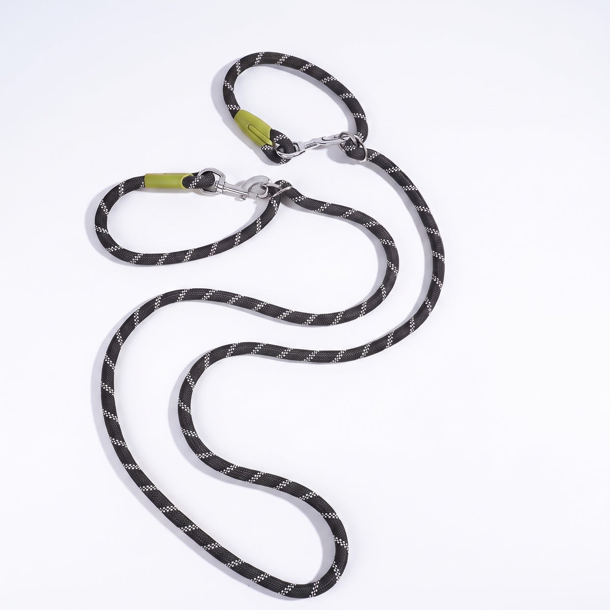 Reflective Rope Dog Leash with Alloy Hook in black, 280 cm upgrade version
